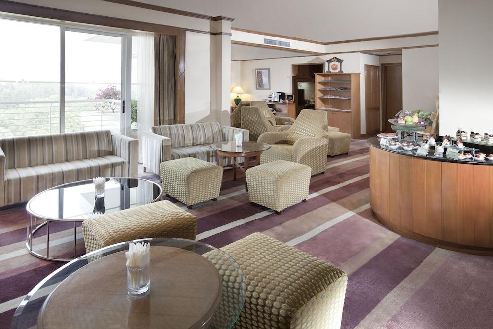 Dorsett Grand Labuan Hotel Екстериор снимка