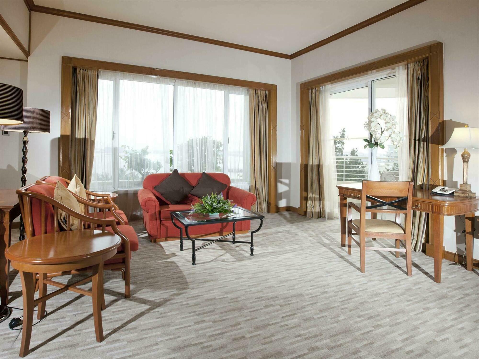 Dorsett Grand Labuan Hotel Екстериор снимка