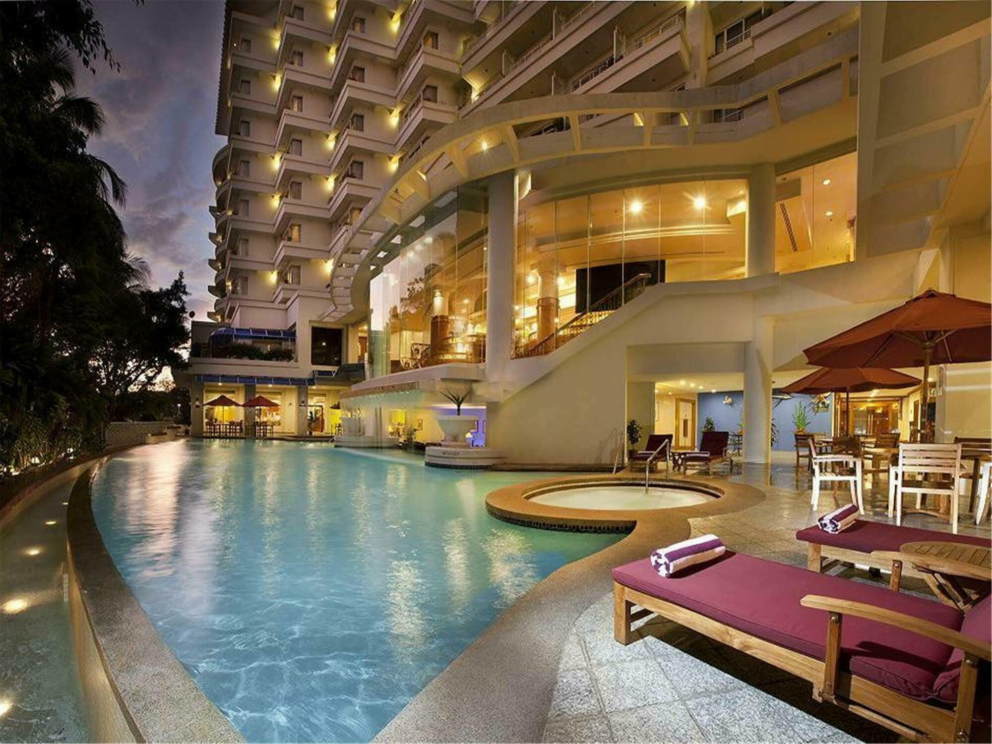 Dorsett Grand Labuan Hotel Екстериор снимка